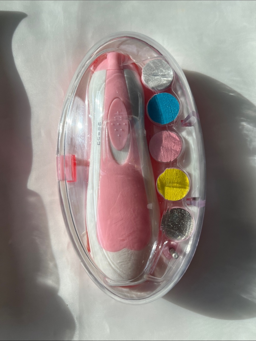 Frida Baby DermaFrida the FlakeFixer for Cradle Cap & Baby Electric Nail Trimmer - Picture 3 of 4